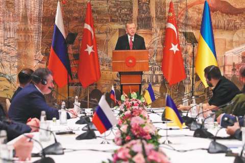 Turquía, ¿el mediador “perfecto” entre Rusia y Ucrania?