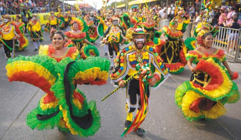 En la foto, una muestra de la Danza del Garabato. Este baile surgió en Ciénaga (Magdalena) durante el siglo XIX y en la actualidad es uno de lo más tradicionales del Carnaval de Barranquilla.