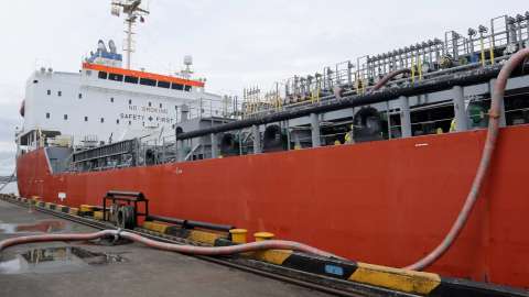 Ecopetrol hace primera exportación de petroquímicos por puerto de Buenaventura