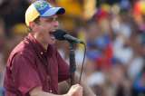 Denuncian ante justicia colombiana a Capriles por reunión con Uribe