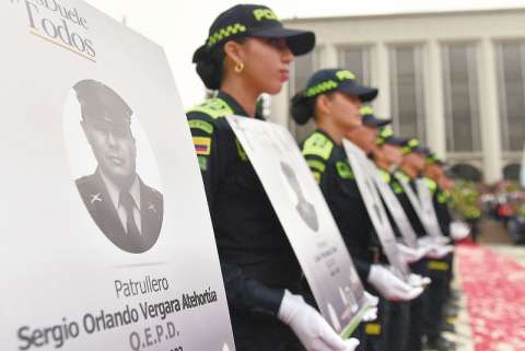 Plan pistola: el mensaje de poder redactado con las vidas de los policías
