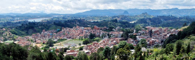 Capturaron a canadiense que estaría detrás de fiestas con drogas en El Peñol