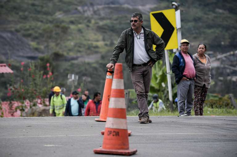Las obras de remoción ya completan más de 48 horas. Con más de 22 volquetas en operación, varias más en camino, cargadores, excavadoras, retroexcavadoras y otros equipos especiales, las autoridades y Coviandina, esperan habilitar la Vía al Llano, bloqueada por derrumbes desde el sábado.