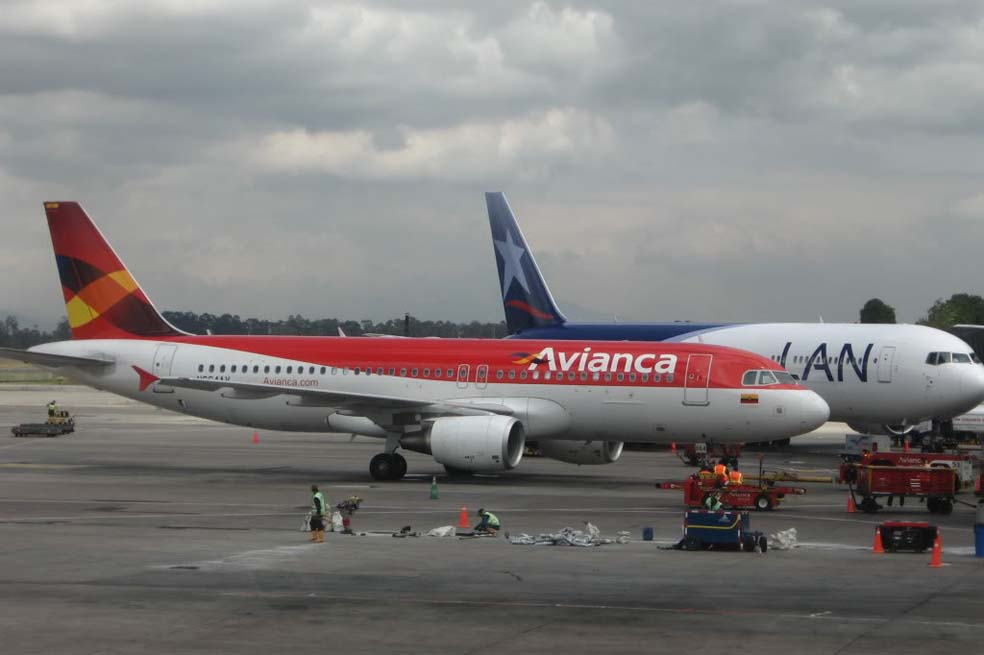 Las aerolíneas van a sacar sus ases debajo de la manga para lograr su mejor cierre de año. / Archivo - El Espectador