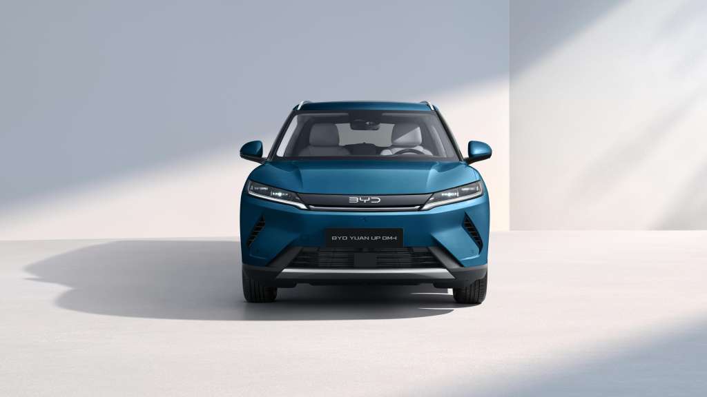 La BYD Yuan Up DM-i combina diseño, conectividad y sistemas de seguridad en una propuesta de movilidad electrificada para Colombia.