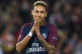 El padre de Neymar rebate críticas y dice que su hijo no es "mimado"