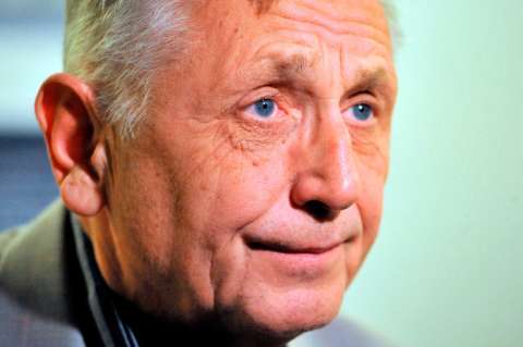 El cineasta checo Jiri Menzel, ganador de un Óscar, murió a los 82 años