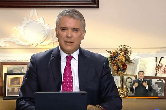 El presidente Duque por primera vez hizo uso del Facebook Live para responder preguntas de Gobierno a los usuarios de esta red social. / Captura de pantalla