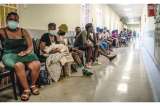 Sudáfrica registra un rápido descenso de casos de la ola de ómicron