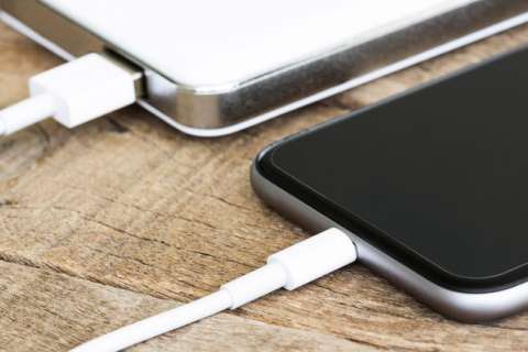 Cargadores para celular: ¿cómo cuidar el cable y evitar que se dañe?