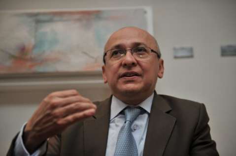 Fiscal Eduardo Montealegre radica proyecto para ampliar aborto en Colombia