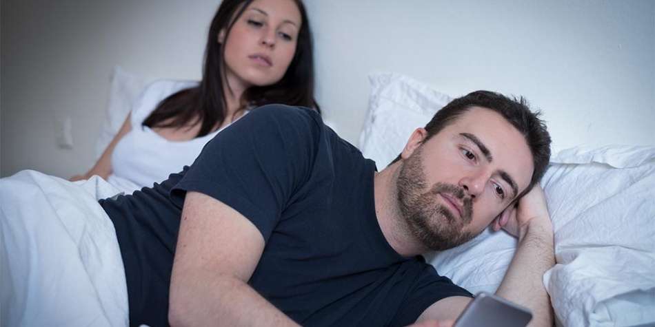 Habla y tiene sexo con otras, ya no confío en él