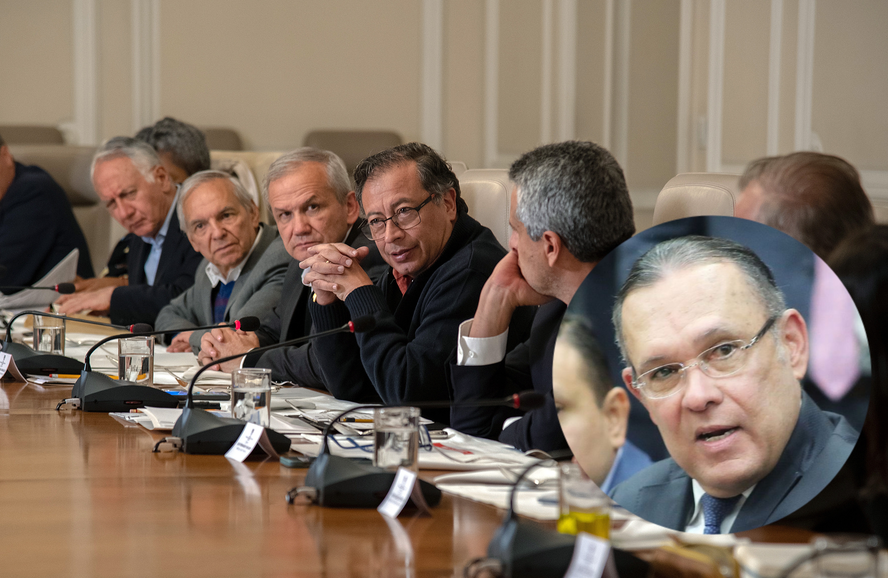 Efraín Cepeda y ministros