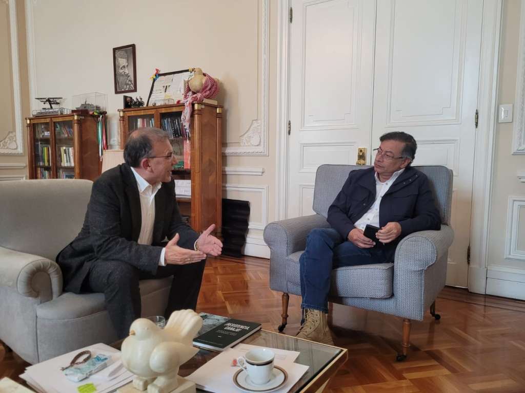 El exembajador Roy Barreras y el presidente Gustavo Petro se reunieron este jueves, 21 de agosto, en la Casa de Nariño.