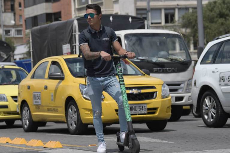 Surge nueva reglamentación sobre alquiler de patinetas en Bogotá
