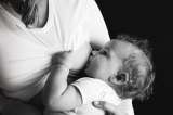 ¿Es seguro que una madre con coronavirus amamante a su bebé?