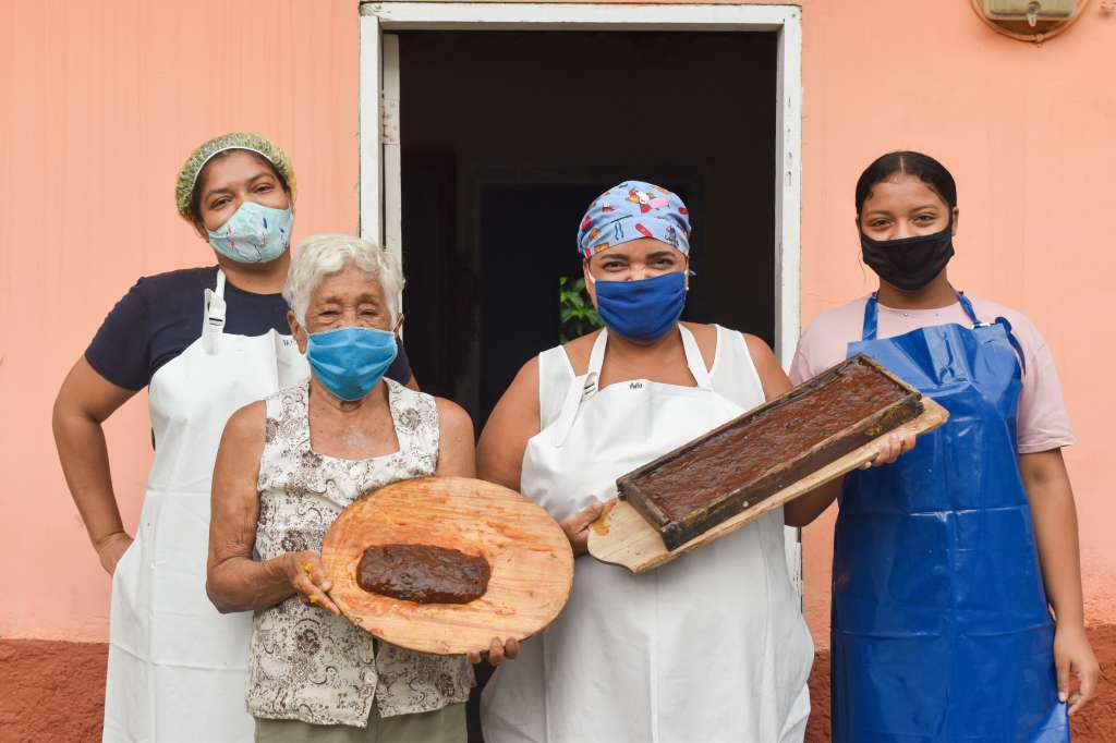 En zonas como Taganga, El Rodadero y el Centro Histórico de Santa Marta, se puede vivir la tradición de los dulces de frutas, un manjar en época de Semana Santa.