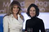 Melania Trump entrega a Natalia Ponce de León el Premio a las Mujeres Coraje