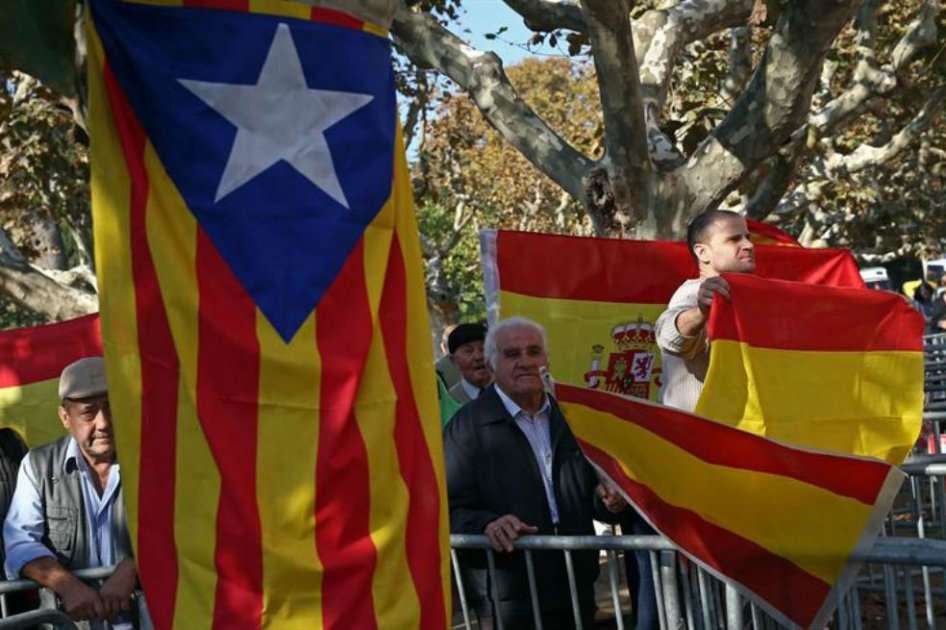 Los independentistas, en el poder en Cataluña desde 2016 decidieron organizar el domingo 1 de octubre un referéndum de autodeterminación sin el acuerdo del gobierno español. /EFE