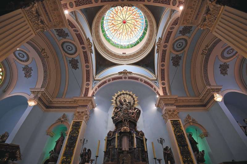 La parte posterior y la estructura de la cúpula fueron los primeros trabajos de recuperación de la iglesia.