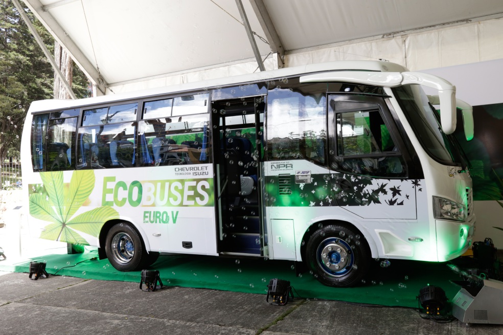 La nueva línea de buses Euro V, especial para el servicio de transporte masivo, pensado en preservar el medioambiente.
