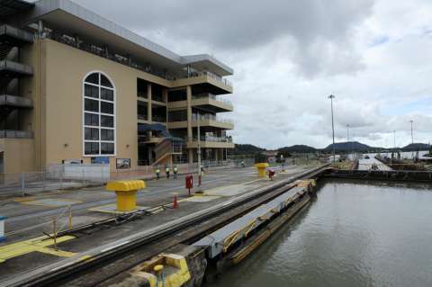 Canal de Panamá aumentará tránsito de buques por incremento de lluvias