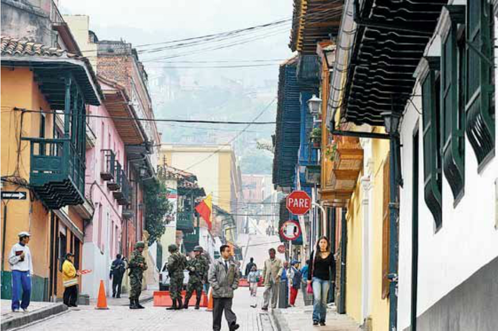 El Centro de la capital ha sido un referente en las obras literarias bogotanas por su valor cultural. / Gabriel Aponte - El Espectador