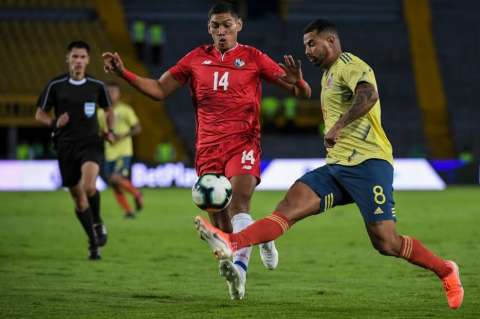 Queiroz: "El fútbol de Edwin Cardona alumbra a la selección"