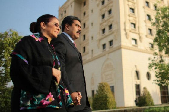 La primera dama venezolana, Cilia Flores junto a el presidente venezolano, Nicolás Maduro. / EFE