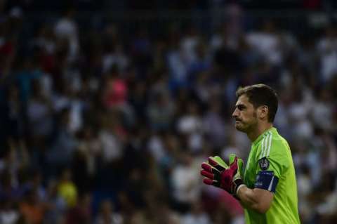 Nueve meses después de sufrir un infarto, Iker Casillas se retira del fútbol
