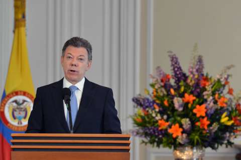Santos critica decisión del Banco de la República