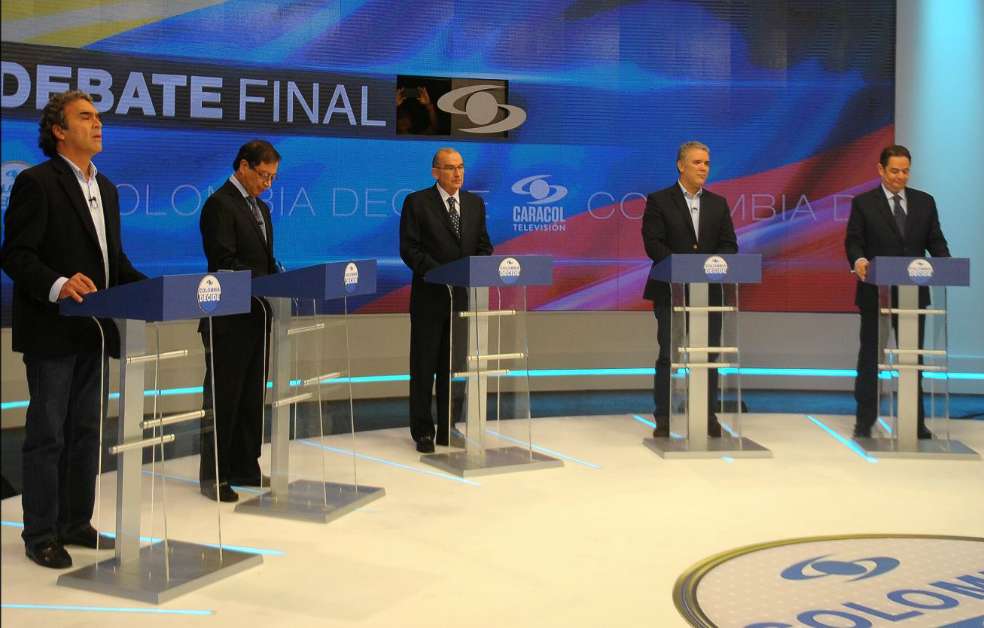 Sergio Fajardo, Gustavo Petro, Humberto de la Calle, Iván Duque y Germán Vargas Lleras, en el debate realizado el pasado viernes por el Canal Caracol. / Cristian Garavito - El Espectador