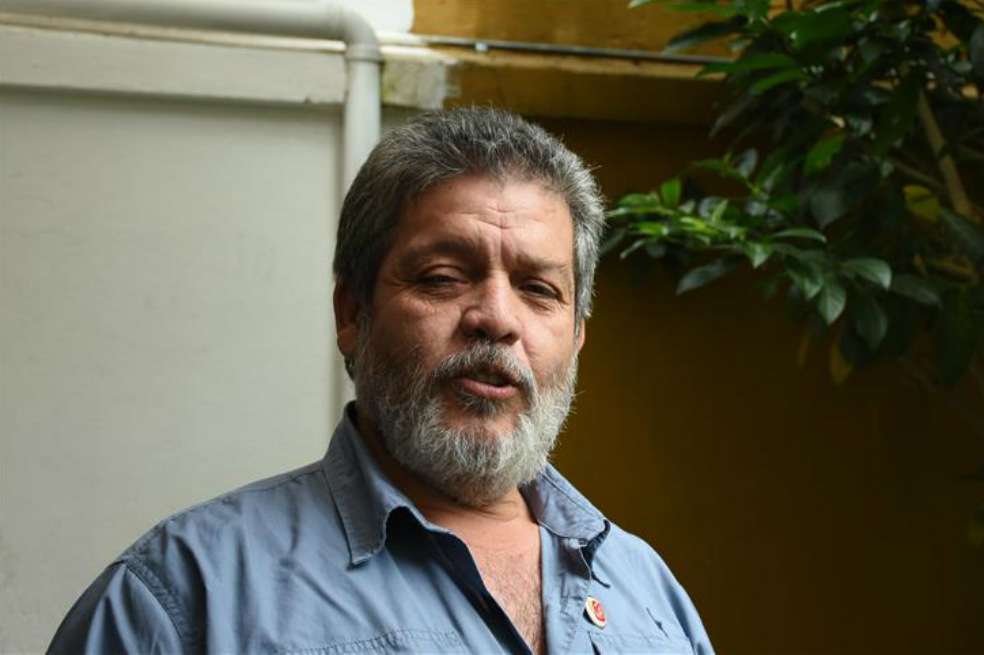Luis Alberto Albán, también conocido como Marco León Calarcá, se posesiona este viernes como representante a la Cámara. / Agencia Anadolu