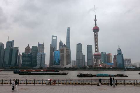 Shanghái, centro financiero de China, busca ser un epicentro del comercio global