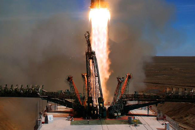 Lanzamiento de la Soyuz MS-10 desde el cosmódromo de Baikonur (Kazajistán). La nave Soyuz MS-10, que despegó con el cosmonauta ruso Alexéi Ovchinin y el astronauta de la NASA Nick Hague a bordo, ha tenido que regresar y aterrizar en Kazajistán por un fallo en el motor, informan las agencias rusas. EFE/ Yuri Kochetkov