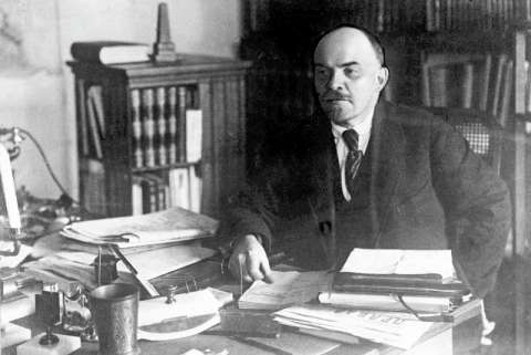 ¿Lenin vivió, está vivo y vivirá?