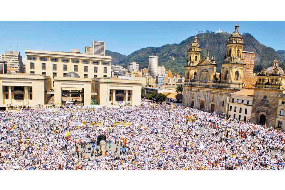 Los organizadores de la marcha del 9 de abril esperan que ésta sea tan multitudinaria como las de 2008. / Archivo