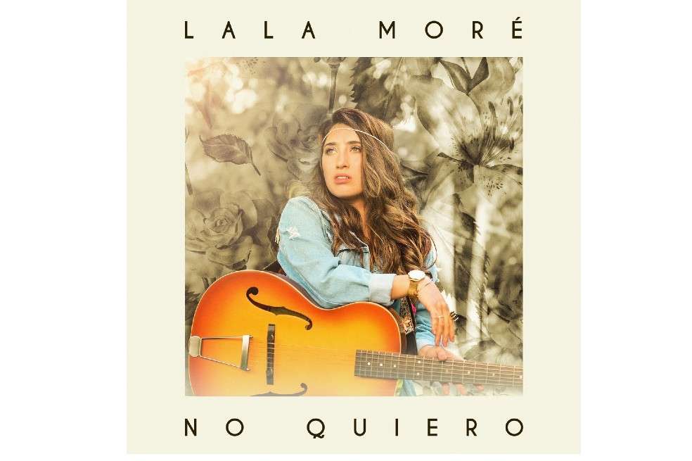 Lala Moré comenzó realizando composiciones con la guitarra.