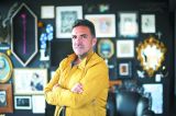 El coleccionista colombiano que convierte apartamentos en galerías de arte