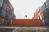 De empleado a emprendedor: una guía, gratuita, para brincar sin caer en el abismo