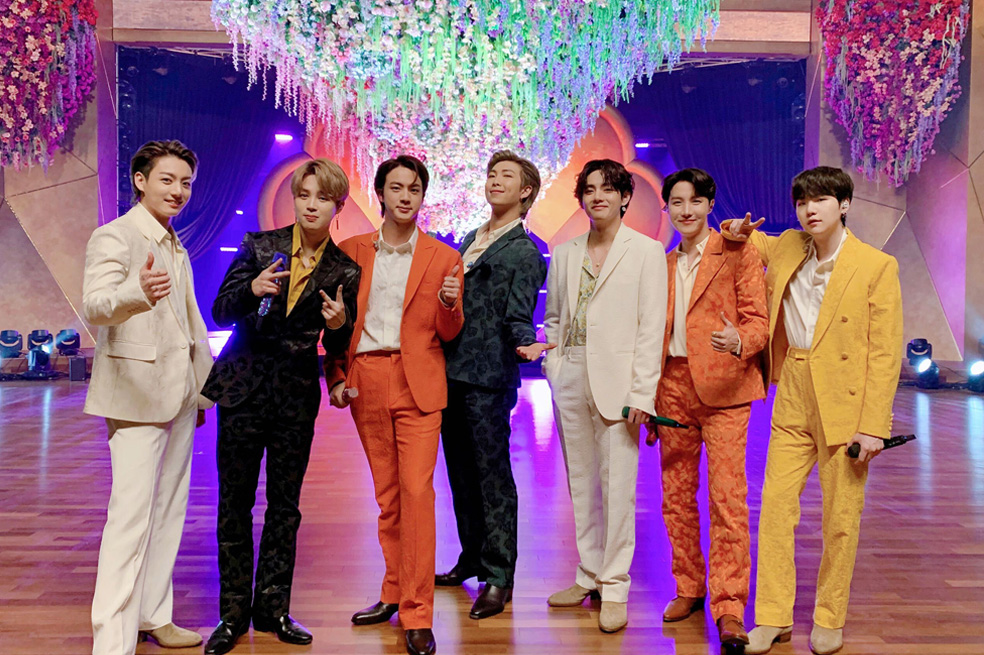 Grammy 2021: así vistieron Dua Lipa, Harry Styles, BTS y otros en la gala de premiación