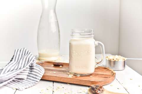 ¿Cómo preparar una leche de avena? Aquí te enseñamos