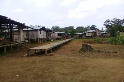Las 121 familias confinadas en Chocó piden ayuda al Gobierno