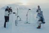 Con instrumentos hechos en hielo, realizan recital en el Ártico para salvar los océanos