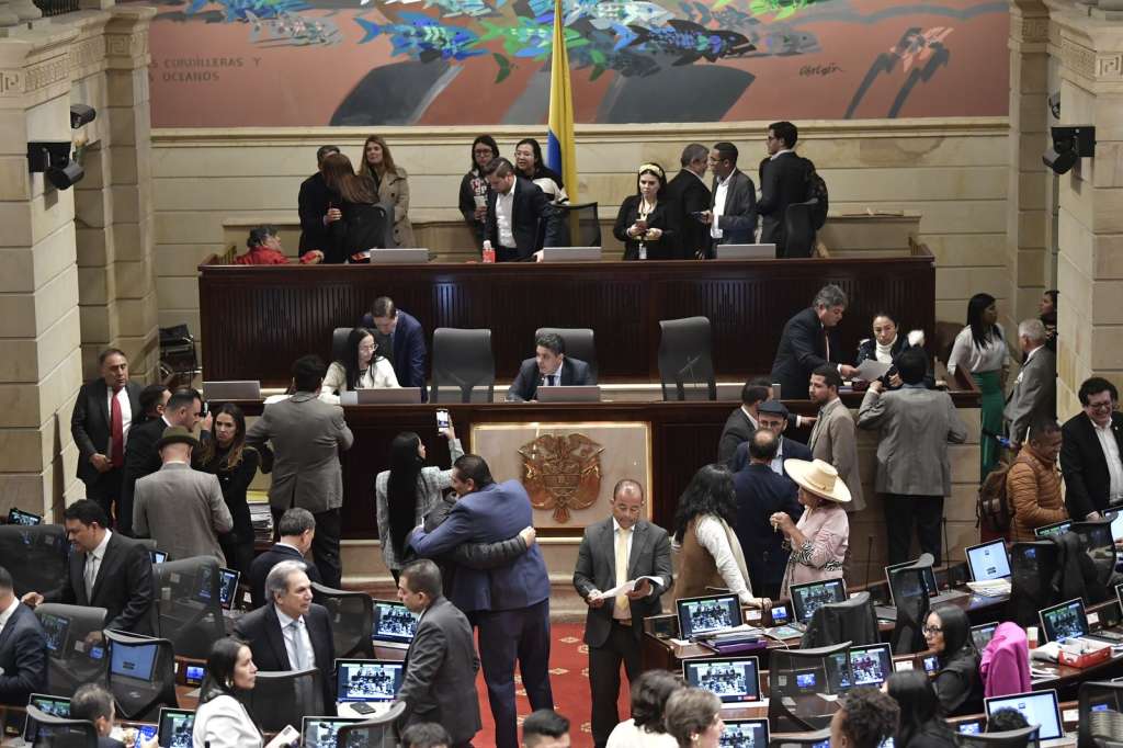 Se aplazó el debate de la reforma a la salud en la plenaria de la Cámara por la ausencia de congresistas que están en las regiones pendientes a los escrutinios.
