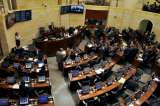 Los candidatos mal rodeados
