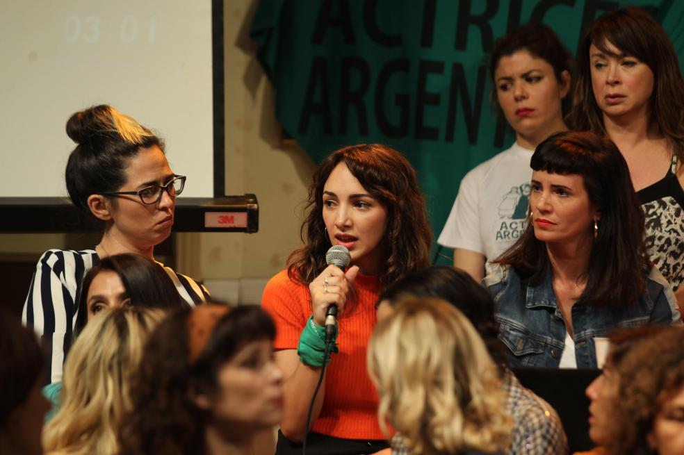 La actriz argentina Thelma Fardín contó en 2018 que había denunciado en Nicaragua al actor Juan Darthés por una violación ocurrida en 2009, cuando ella tenía 16 años y se encontraban en el país caribeño para una gira por la novela juvenil "Patito Feo".