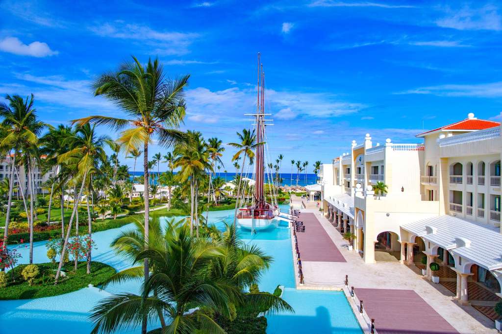 En el acumulado del año, llegaron 1,5 millones de turistas no residentes a República Dominicana, lo que supone una caída del 63,3 % con respecto a igual período del año 2019.