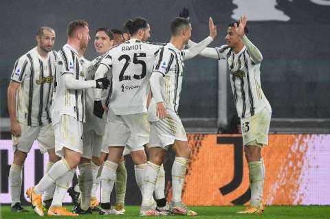 Con Cuadrado y nuevo gol de Cristiano, Juventus venció a la Roma