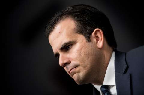 Gobernador de Puerto Rico dice que renuncia a partir del 2 de agosto